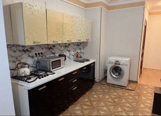 2-комнатная квартира в аренду, 60 м2, Дагестан, улица Ленина, 33