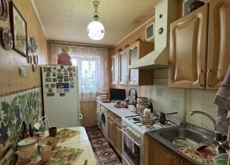 Продаю 3-комнатную квартиру, 60 м2, Каменск-Уральский, улица Белинского, 3