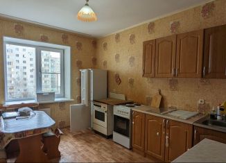 Сдам 2-ком. квартиру, 60 м2, Ставрополь, улица Пирогова, 36Б