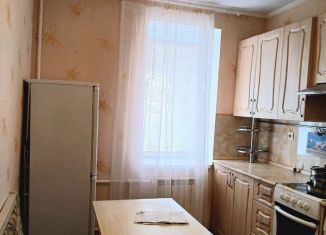 Сдам 1-ком. квартиру, 32 м2, Сальск, улица Ленина, 100