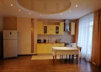 Продажа 2-ком. квартиры, 90 м2, Хакасия, улица Кирова, 112/3