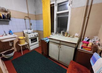 Продается 1-комнатная квартира, 32 м2, Казань, улица Адоратского, 49