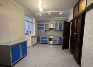 Продается 2-комнатная квартира, 80 м2, Ставрополь, улица А. Савченко, 15