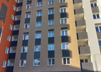 Продам 2-ком. квартиру, 74 м2, Республика Башкортостан, улица Пархоменко, 71/1