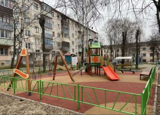 Продам 2-комнатную квартиру, 44 м2, Серпухов, улица Химиков, 47