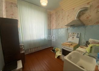 Продажа 2-комнатной квартиры, 63 м2, Южноуральск, улица Мира, 21