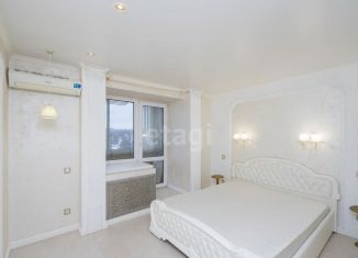 Продается трехкомнатная квартира, 95 м2, Пермь, улица Милиционера Власова, 4