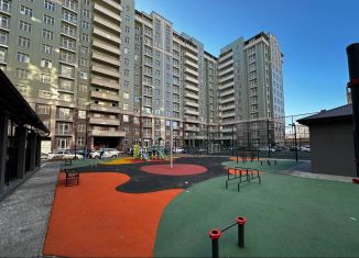 Продается 2-ком. квартира, 69.1 м2, Махачкала, улица Титова, 144к3, ЖК Родные Просторы