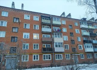 Продам двухкомнатную квартиру, 46 м2, Карабаново, Западная улица, 4