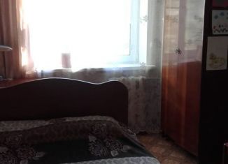 Двухкомнатная квартира на продажу, 41.8 м2, рабочий посёлок Комсомольский, 1-й микрорайон, 38
