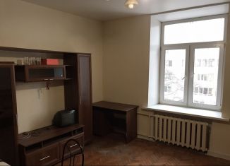 Комната в аренду, 24 м2, Санкт-Петербург, проспект Непокорённых, 8, метро Площадь Мужества
