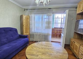 Продажа трехкомнатной квартиры, 56.5 м2, поселок городского типа Черноморский, Новороссийская улица, 42