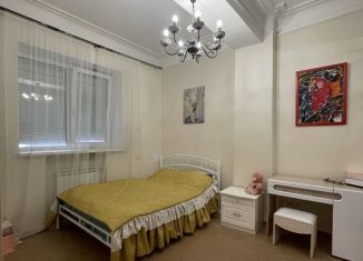 Продаю трехкомнатную квартиру, 54 м2, Екатеринбург, проспект Ленина, 52Б, проспект Ленина