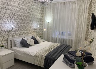 Сдаю 2-ком. квартиру, 55 м2, Мурманская область, улица Карла Маркса, 16