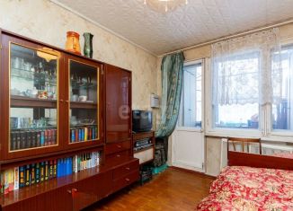 Продается трехкомнатная квартира, 58 м2, Екатеринбург, улица Крауля, 53, метро Площадь 1905 года