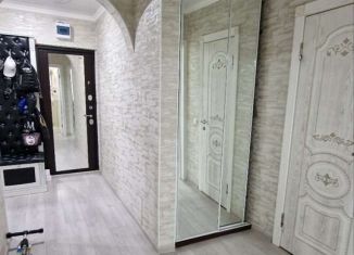 Продам трехкомнатную квартиру, 80 м2, Сочи, улица Макаренко, 13к2, микрорайон Макаренко