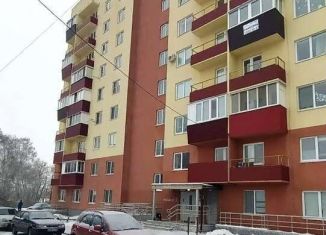 Продаю однокомнатную квартиру, 34 м2, Новокуйбышевск, улица Мичурина, 2