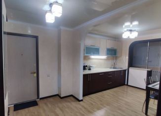 Продается 3-комнатная квартира, 65.5 м2, поселок Глубокий, улица Комарова, 13