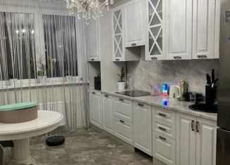 Двухкомнатная квартира на продажу, 61.4 м2, Краснодар, улица Цезаря Куникова, 24к3, ЖК Времена Года 3