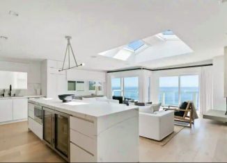 Продажа 2-ком. квартиры, 57 м2, посёлок городского типа Сириус, Парусная улица, 19