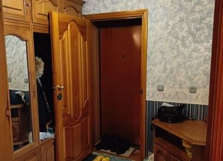 Продажа 2-комнатной квартиры, 52 м2, Каменка, улица Суворова, 10
