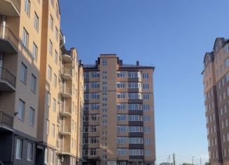 Продам трехкомнатную квартиру, 92 м2, Черкесск, Кузнечный переулок, 2Б