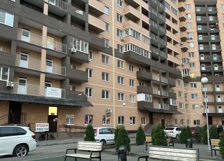 Продаю 1-ком. квартиру, 36.3 м2, Краснодар, улица имени Валерия Гассия, 2, ЖК Авиатор