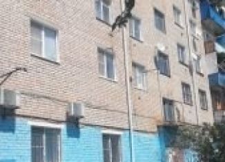 Продается 3-комнатная квартира, 65 м2, Калмыкия, улица Г. Молоканова, 49