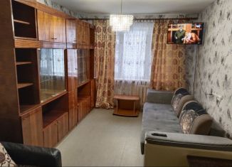 Сдача в аренду двухкомнатной квартиры, 55 м2, Псков, Красноармейская улица