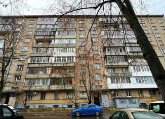 Сдам в аренду 2-комнатную квартиру, 52.5 м2, Москва, улица Константина Симонова, 4, метро Петровский парк