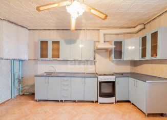 Продается 2-ком. квартира, 67.7 м2, Стерлитамак, улица Худайбердина, 224