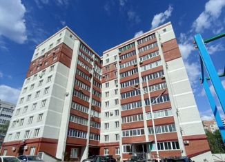 Продам 2-ком. квартиру, 67.6 м2, Благовещенск, улица Горького, 244