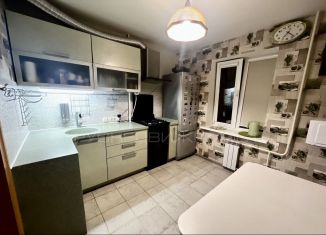 Продажа 2-ком. квартиры, 49 м2, Кирово-Чепецк, улица Победы, 3