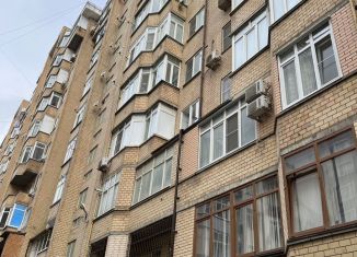 Продается 2-ком. квартира, 78 м2, Махачкала, улица Юсупа Акаева, 25А