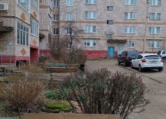 Продается трехкомнатная квартира, 60.8 м2, Тульская область, улица Трудовые Резервы, 54