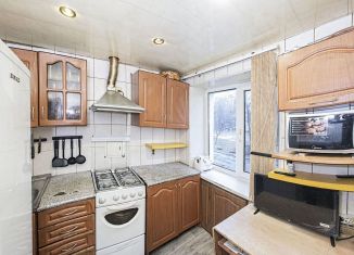 Продаю 1-комнатную квартиру, 33 м2, Курск, Школьная улица, 5к8