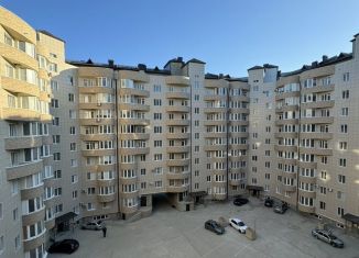 Продажа 2-ком. квартиры, 63 м2, Махачкала, Шёлковая улица, 18