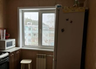 Сдаю 3-ком. квартиру, 60 м2, Бийск, улица Александра Радищева, 8