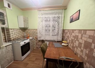 2-комнатная квартира в аренду, 60 м2, Красноперекопск, 1-й микрорайон, 1А