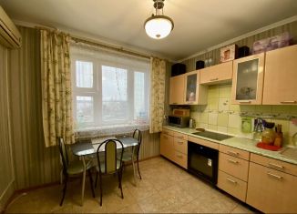 Продам 3-комнатную квартиру, 74.5 м2, Москва, улица Адмирала Лазарева, 22, метро Улица Горчакова