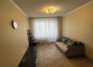 1-комнатная квартира в аренду, 40 м2, Казань, улица Адоратского, 30