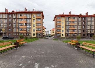 Продажа 1-ком. квартиры, 32 м2, Тюмень, улица Надира Сагдеева, 8, Ленинский округ