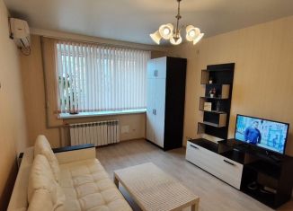 Сдам однокомнатную квартиру, 33 м2, Саратов, улица имени Н.А. Некрасова, 38/40