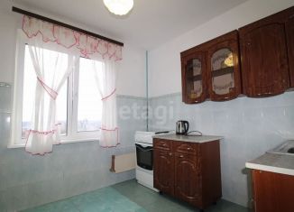 Продаю 1-ком. квартиру, 34 м2, Челябинск, Мартеновская улица, 18, Металлургический район