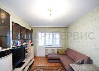 Продаю 2-ком. квартиру, 42 м2, Омск, улица Фугенфирова, 3