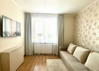 Продам 2-ком. квартиру, 33 м2, Магнитогорск, проспект Ленина, 93