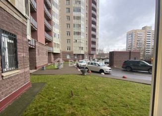 Продам трехкомнатную квартиру, 74 м2, Санкт-Петербург, Красногвардейский район, улица Передовиков, 9к2