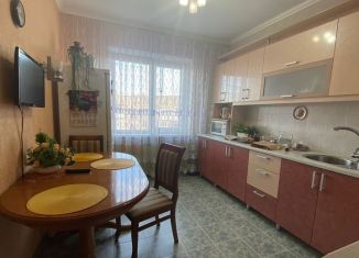 Продажа 3-комнатной квартиры, 64 м2, село Кулешовка, Пролетарская улица, 41