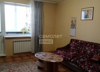 Продажа 2-ком. квартиры, 42.7 м2, Каменск-Уральский, улица Добролюбова, 1