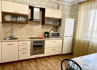 Двухкомнатная квартира в аренду, 68 м2, Старый Оскол, микрорайон Северный, 7